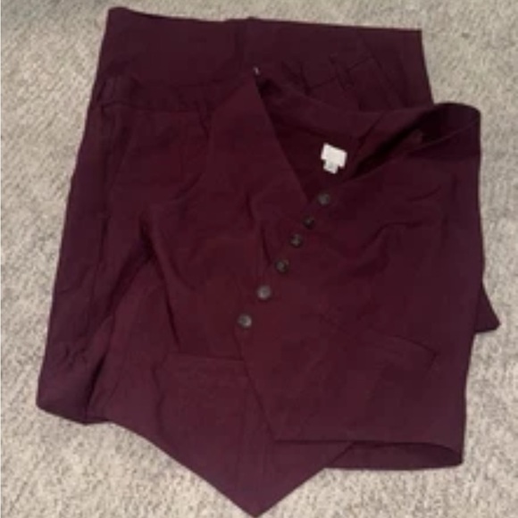 A New Day Women’s Red  Vest Tank Top M Front Buttons Bottom 4 - Picture 2 of 7